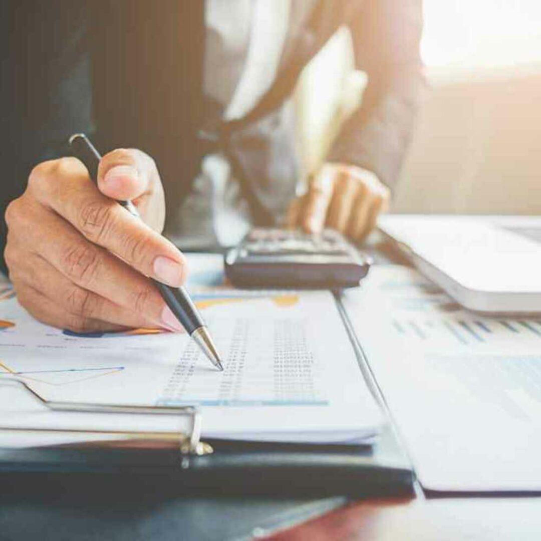 Comptabilité LMNP : Choisir entre Régime Réel et Micro-BIC
