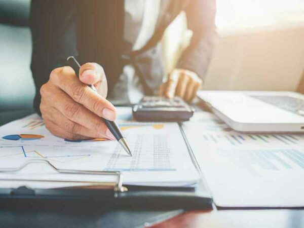 Comptabilité LMNP : Choisir entre Régime Réel et Micro-BIC